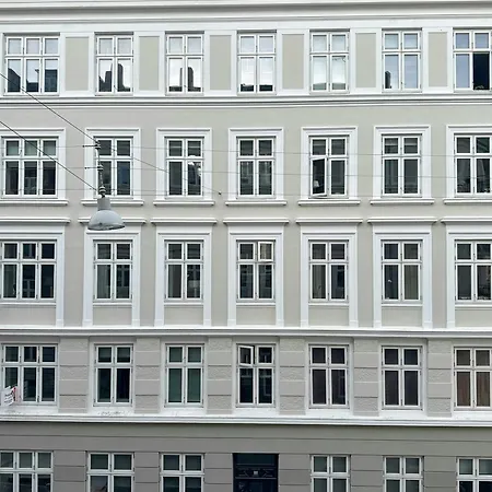 Apartment Newly Renovated Period Flat In Vesterbro *